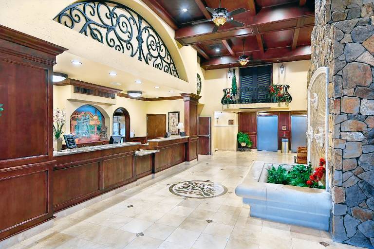 Oxford Suites Boise — photo 3