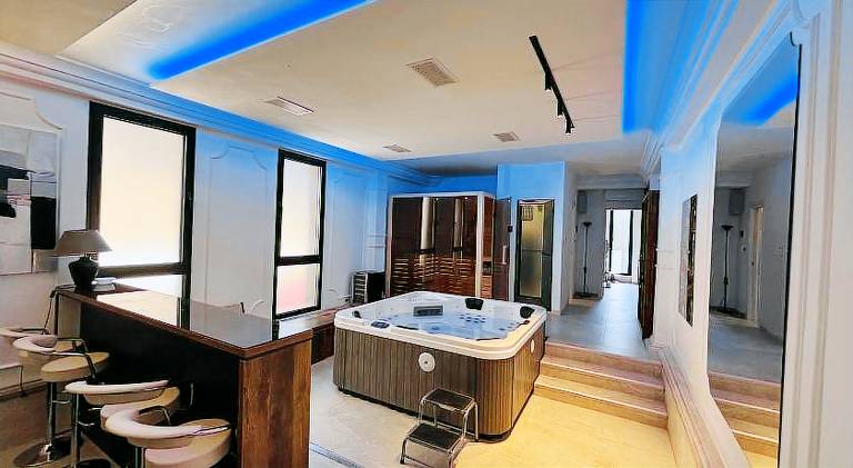 Apartment with hot tub | Next to Gardoš Tower | Pets allowed — photo 3
