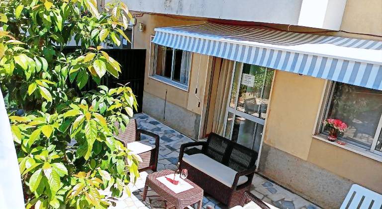 Fully equipped lovely holiday apartment with terrace | Near Monastery of Santa Clara-a-Nova | Pets are welcome — photo 3