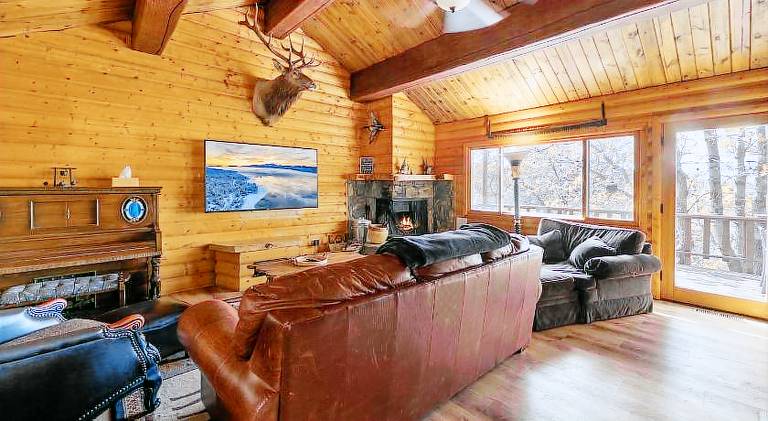 Fully equipped vacation home with BBQ & terrace | Pets allowed — photo 2
