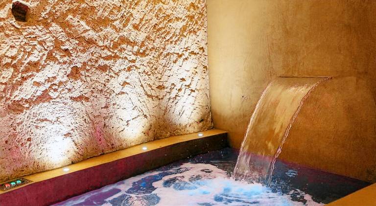 Holiday apartment with pool — photo 5