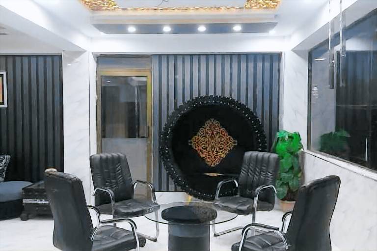 Hotel H6