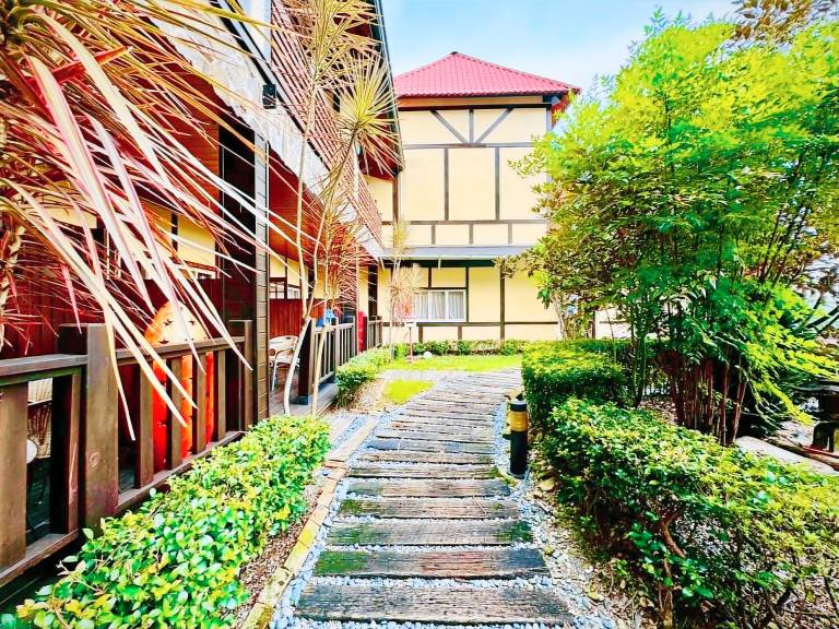 Beautiful serviced apartment with terrace, yard & barbeque | Good for workation | Pets allowed in Puli
