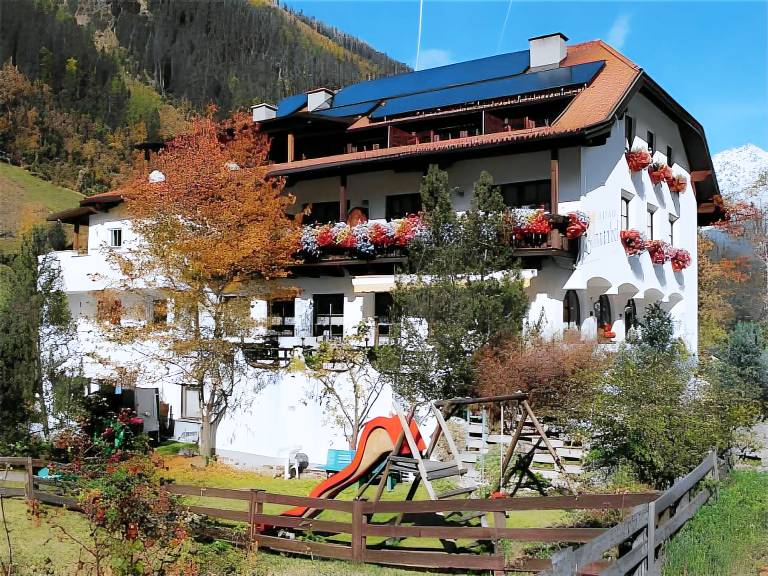 Sonnenhof - Apartments & Zimmer in Kaunertal