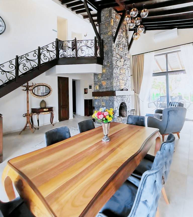Villa with pool, grill & garden | Water view | Suitable for remote work — photo 4
