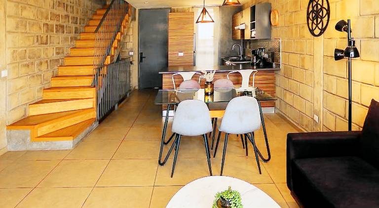 Rental apartment with patio — photo 3