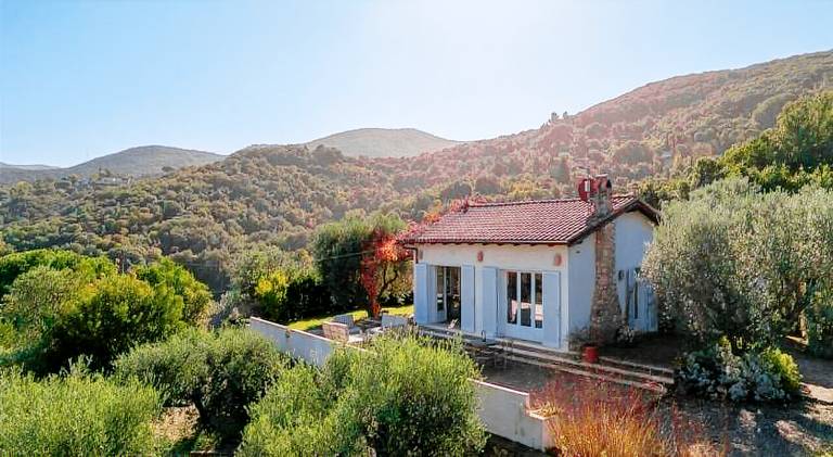 Fully equipped villa with yard & terrace | Pet-friendly — photo 4