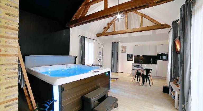 Lovely house with jacuzzi | Dogs allowed — photo 3