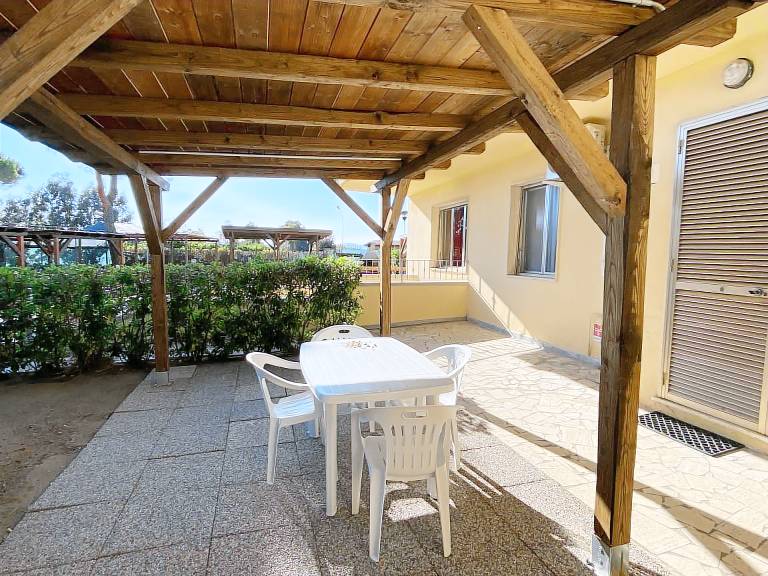 Family-oriented beautiful holiday apartment with pool, barbeque & yard | Dogs allowed — photo 5