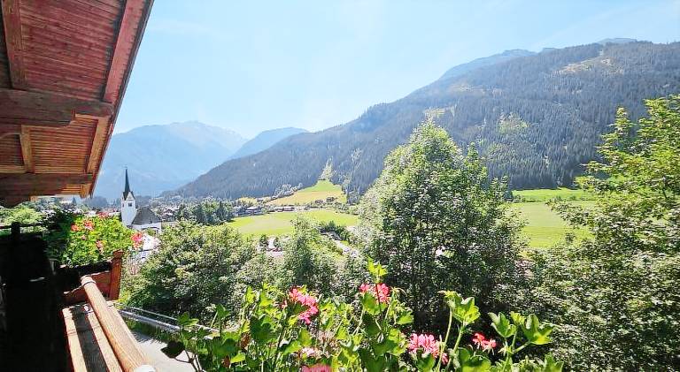 Holiday apartment with garden & terrace — photo 4