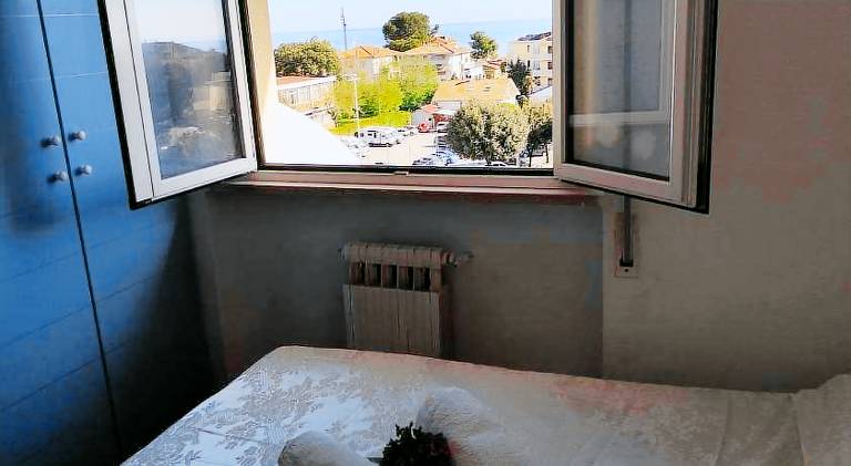 Rental apartment with 2 rooms for 5 persons — photo 2