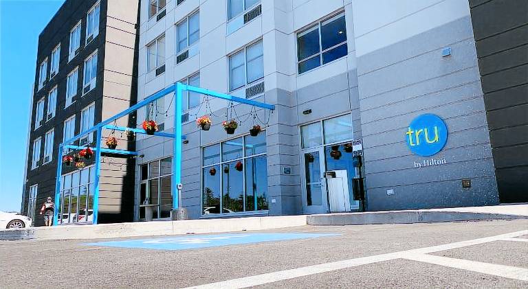 Tru by Hilton Yarmouth — photo 4