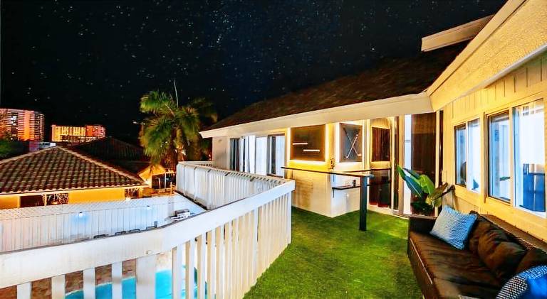 Beachfront Oasis w Htd Pool Cinema Game-Room Tiki — photo 4