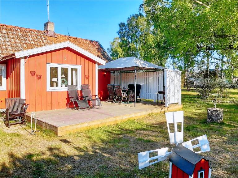 Family-friendly house with patio, barbecue & garden | Dogs allowed — photo 4