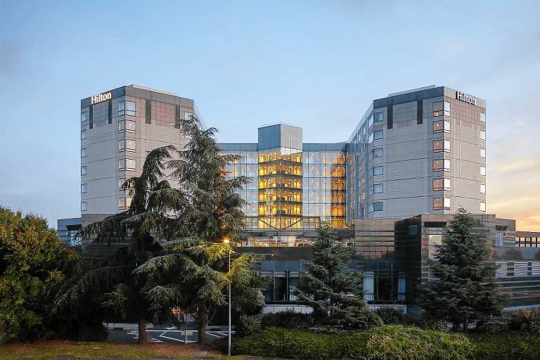 Hilton Paris Charles de Gaulle Airport in Goussainville