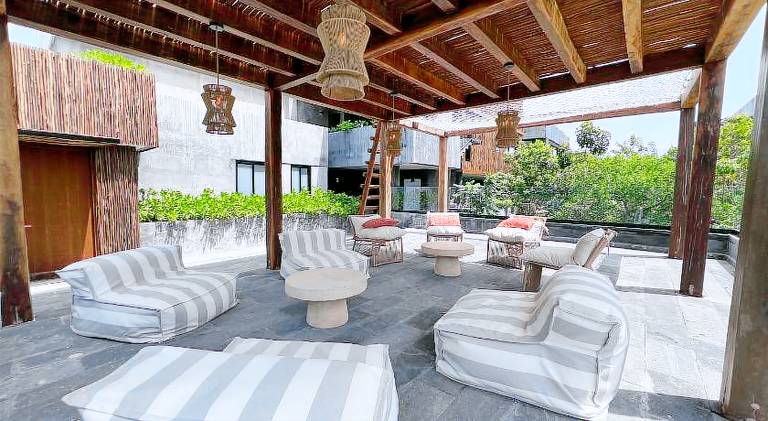 Holiday apartment with hot tub & pool — photo 2