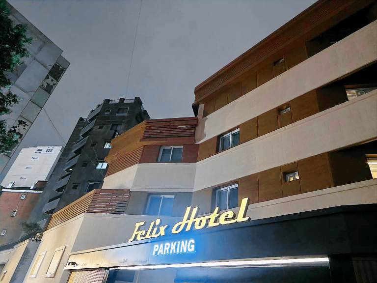 Felix Hotel