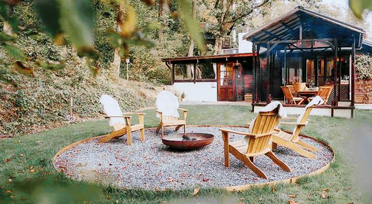 Chalet with jacuzzi in Namur