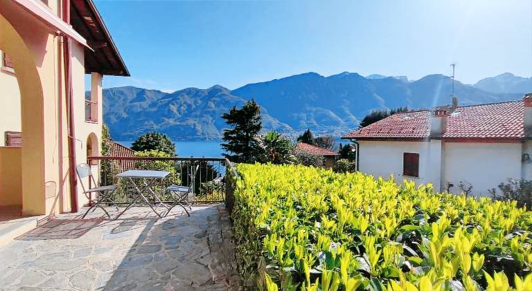 Wonderful rental apartment | Pet-friendly in Lezzeno