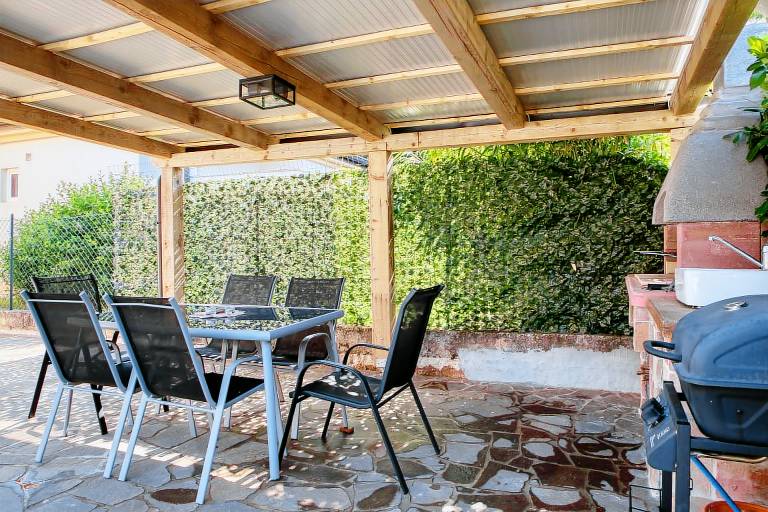 Fully equipped wonderful villa with terrace, pool & BBQ | Pet-friendly — photo 5