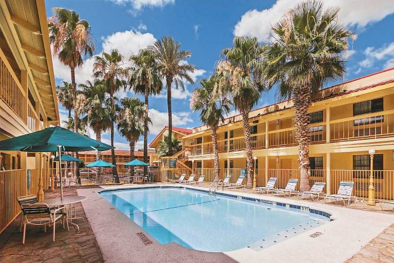 La Quinta Inn by Wyndham Laredo I-35 in Laredo, TX