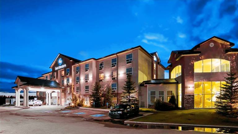 Best Western Rocky Mountain House Inn & Suites — photo 3