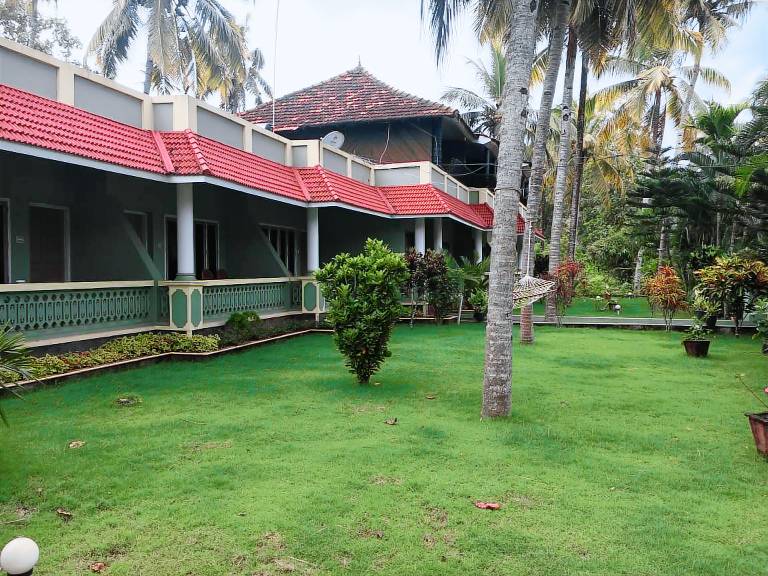 Resort  Varkala Beach