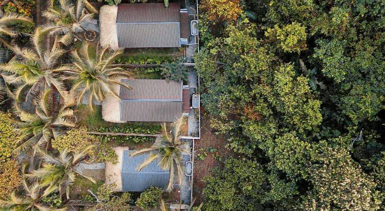 Villa with yard & patio in El Nido