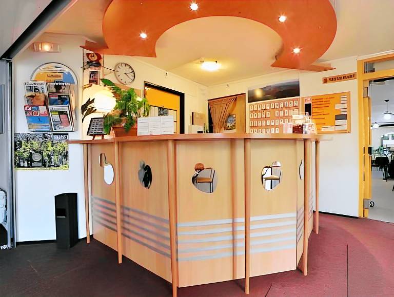 Ibis budget Clermont-Ferrand Le Brézet Airport — photo 3