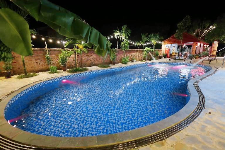 House with grill, pool & yard | Suitable for remote work | Pets allowed in Hoa Lu