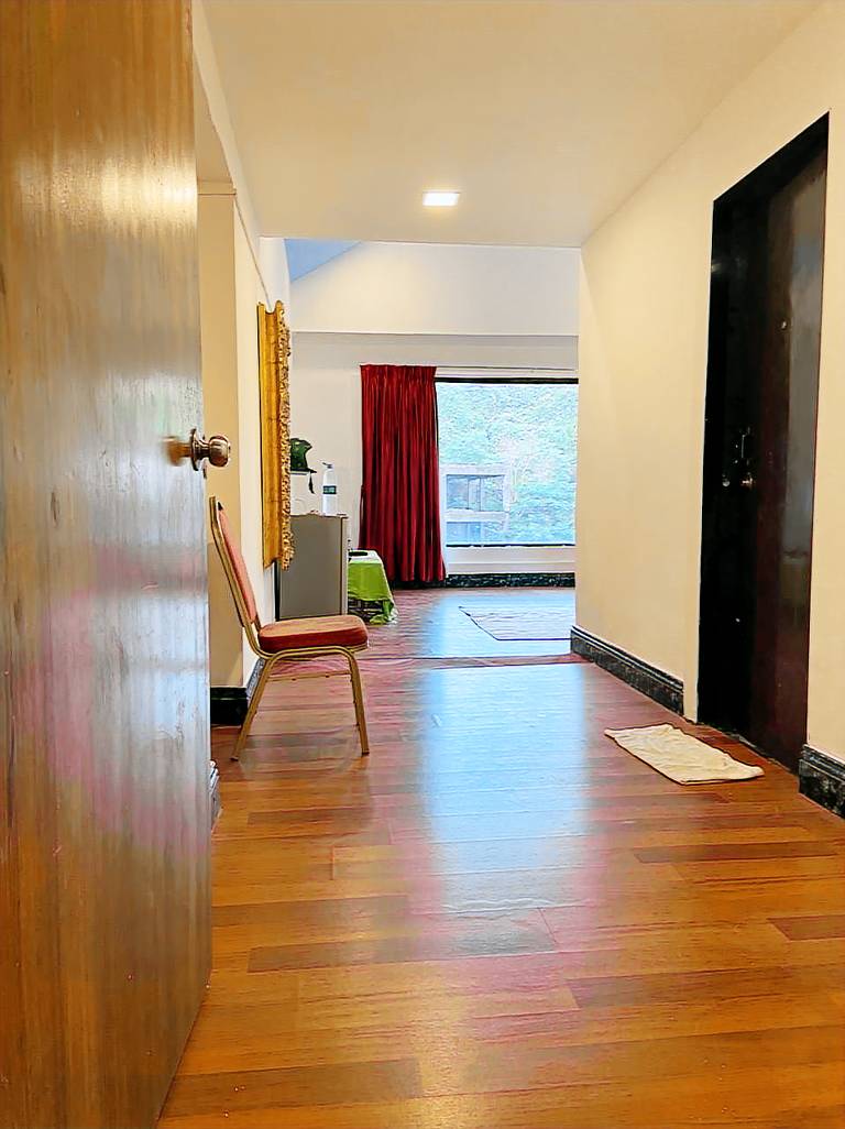 Villa with pool | Pets are welcome in Mumbai