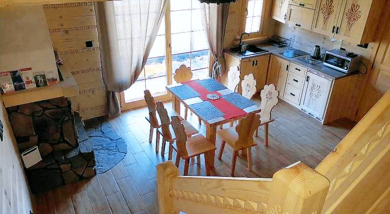 Rental apartment with yard, patio & barbecue — photo 4