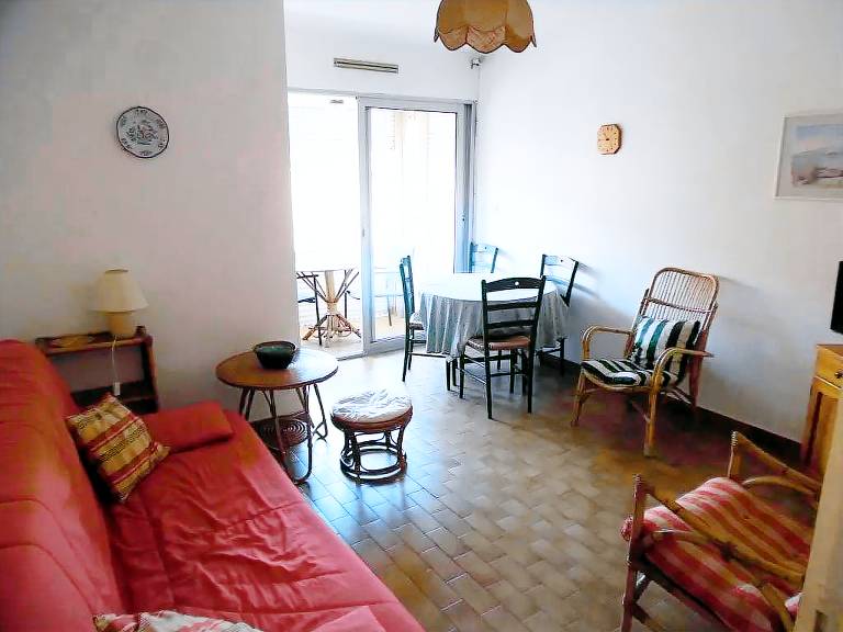 Rental apartment with 1 room for 4 persons — photo 2