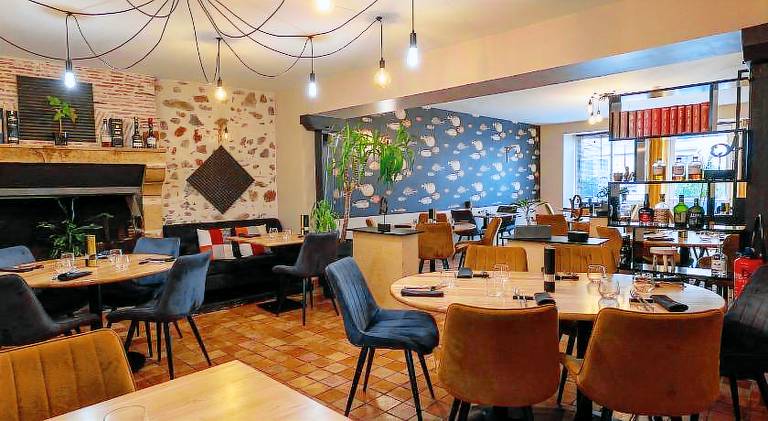 Logis Hotel Restaurant La Chatellenie — photo 2
