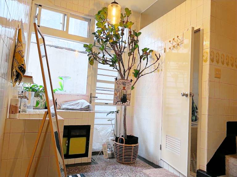 Vacation home with hot tub — photo 4