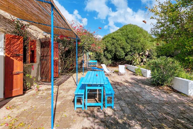 Charming Holiday Home “Dimora tipica Carlofortina” with Sea View, Mountain View & Terrace — photo 3