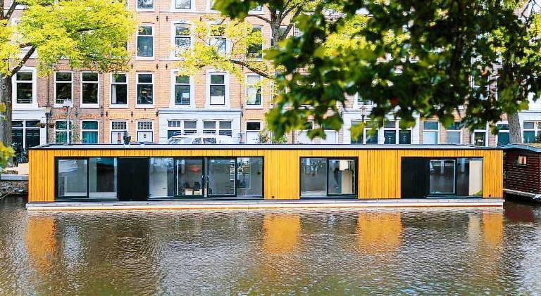 Boat with hot tub, patio & garden | Near Anne Frank House | Good for workation | Dogs allowed — photo 3