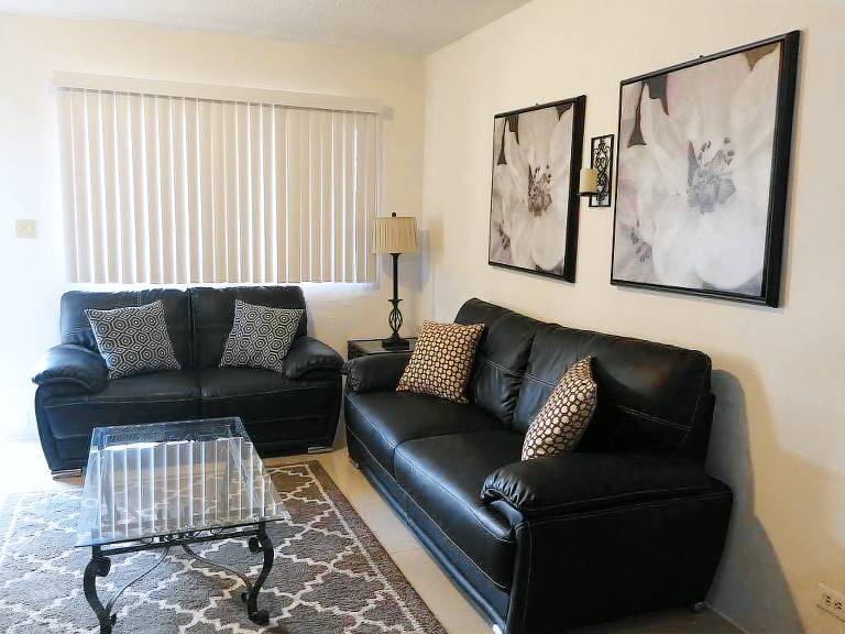 Rental apartment with hot tub — photo 2