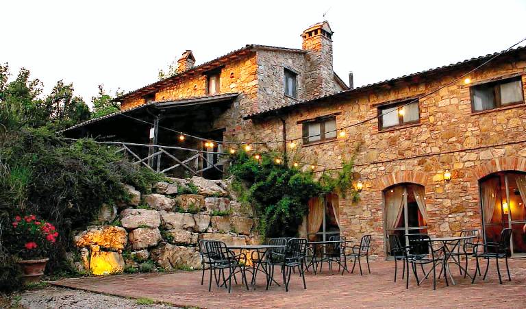 Agriturismo Santa Maria con ristorante: Intera struttura con piscina e sala ristorante, 13 camere — photo 4