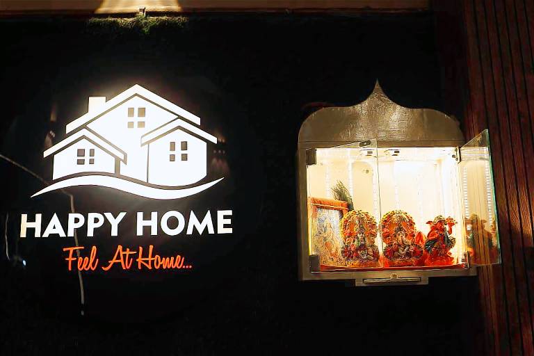 HAPPY HOME PAYING GUEST HOUSE in Tola