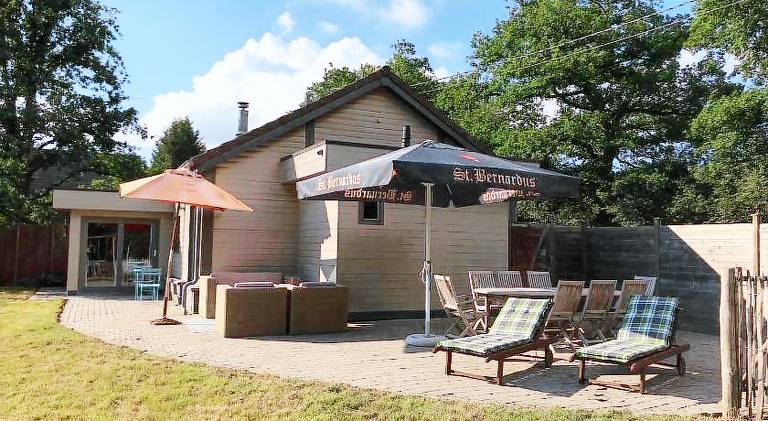House with 4 rooms for 8 persons in Dinant
