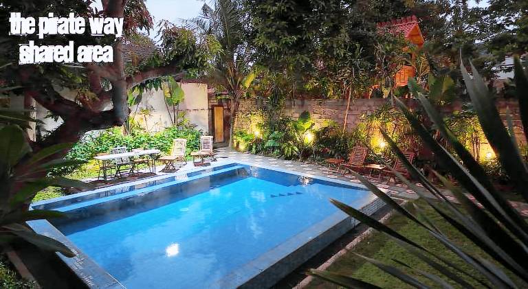 Villa with yard & pool — photo 2