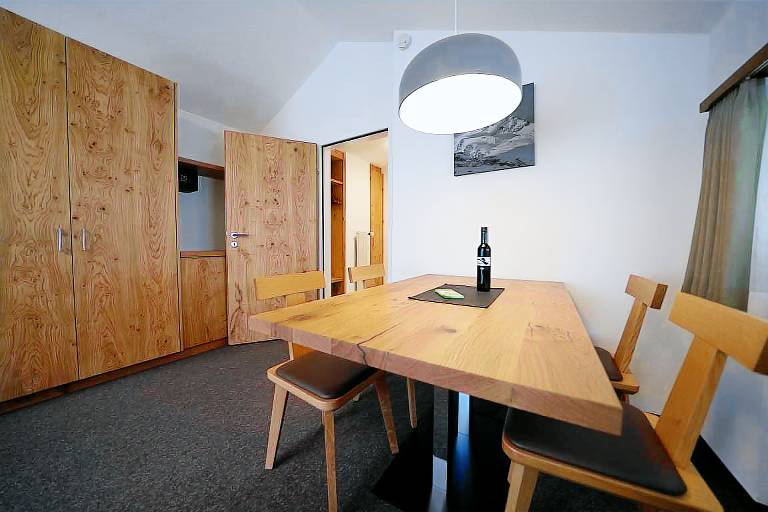 Apartment with yard & patio — photo 4