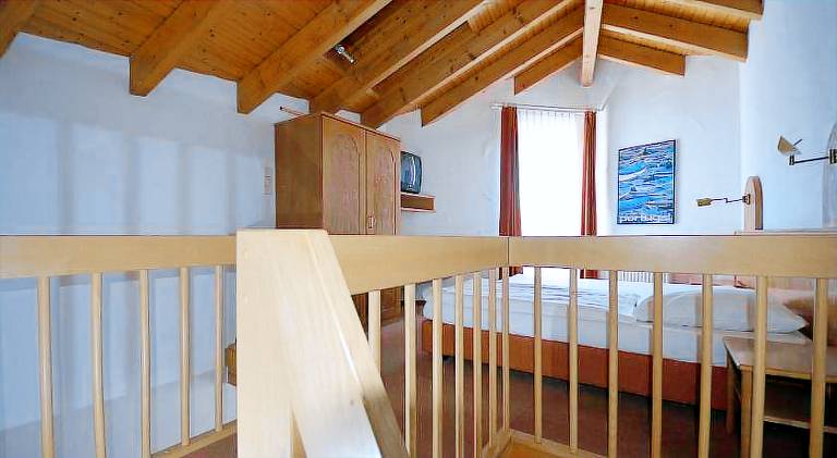 Serviced apartment with terrace & yard | Suitable for remote work — photo 3