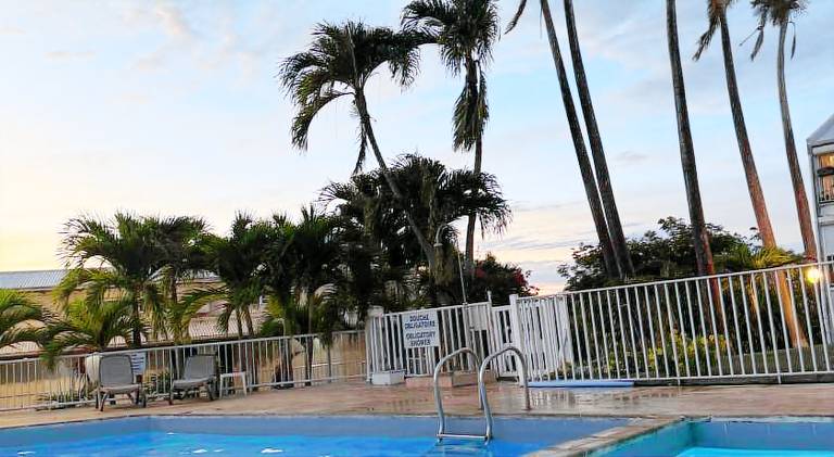 Holiday apartment with private pool & patio — photo 4