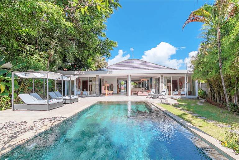 Villa Lou &ndash; Luxusvilla am Strand