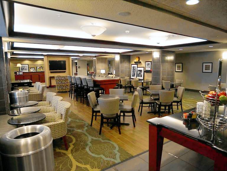 Hampton Inn Warsaw — photo 4