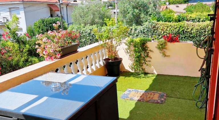 4 logements a La Trinite proche de Nice 15 mn, Monaco 20 mn et l'Italie 30 mn 2 Chambres et 2 Studio — photo 5