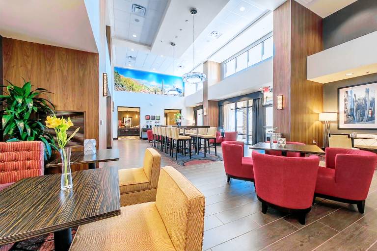 Hampton Inn & Suites by Hilton Phoenix Tempe — photo 3