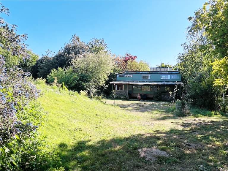 Cottage with yard | Beach view — photo 2